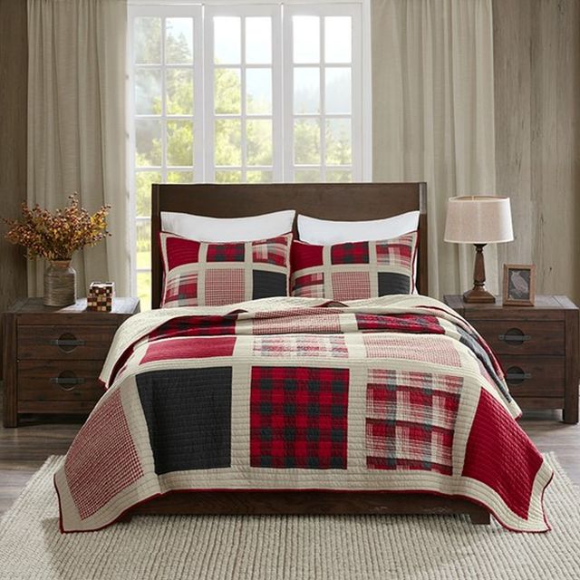 Olliix by Woolrich Red King/Clifornia Huntington Quilt Mini Set-0