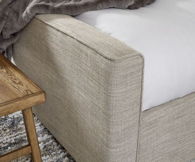 Signature Design by Ashley® Dakmore Brown Queen Upholstered Bed-3