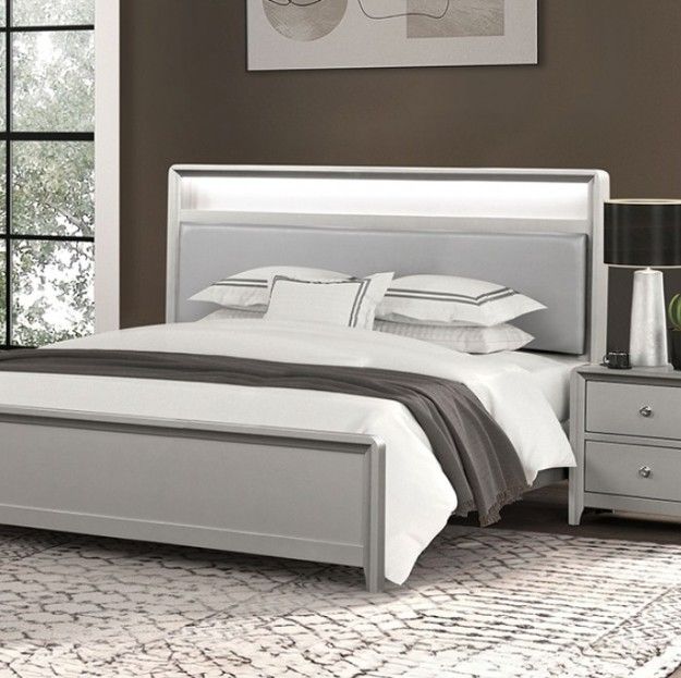 Furniture of America® Bryne 4-Piece Champagne Queen Bedroom Set-2