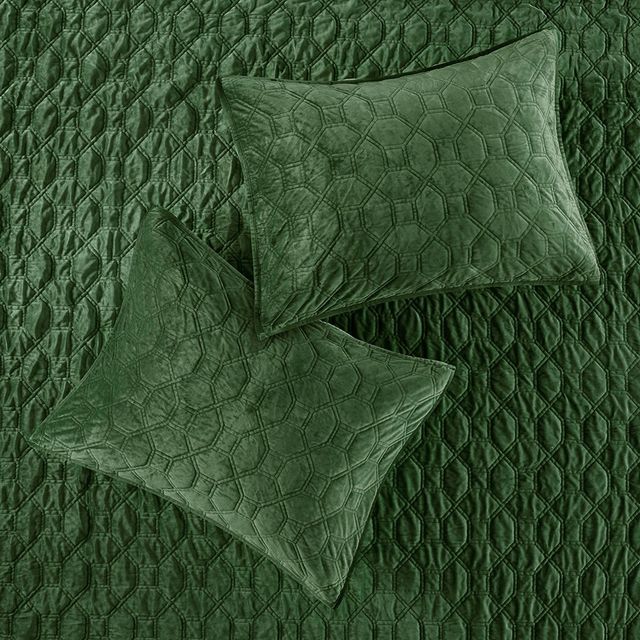 Olliix by Madison Park Harper 3 Piece Green Full/Queen Faux Velvet Reversible Coverlet Set-3