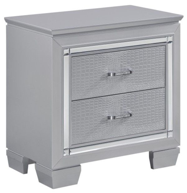 Homelegance® Allura 4-Piece Silver Queen Panel Bedroom Set-2