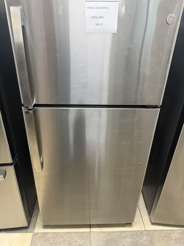 GE® 30" 19.1 Cu. Ft. Stainless Steel Top Freezer Refrigerator-0