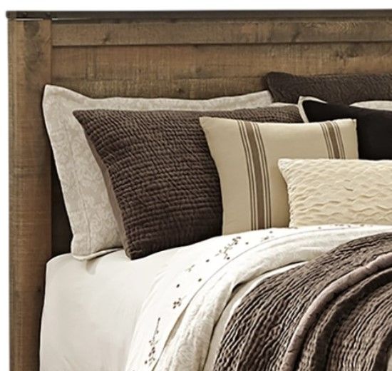 Signature Design by Ashley® Trinell Brown Queen Panel Bed-1