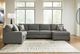 Sectionnel à 3 pièces avec chaise longue orientée vers la droite de Signature Design by Ashley® Clarington - Pierre grise-1