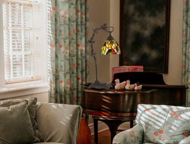 Cal® Lighting & Accessories Cotulla Downbrdige Tiffnay Table Lamp-1