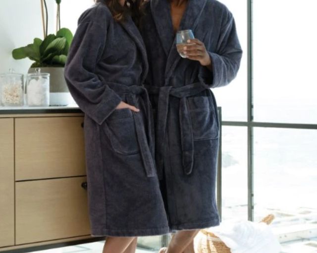Cariloha Graphite Viscose/Micro Polyester Blend Small/Medium Unisex Plush Bathrobe-1