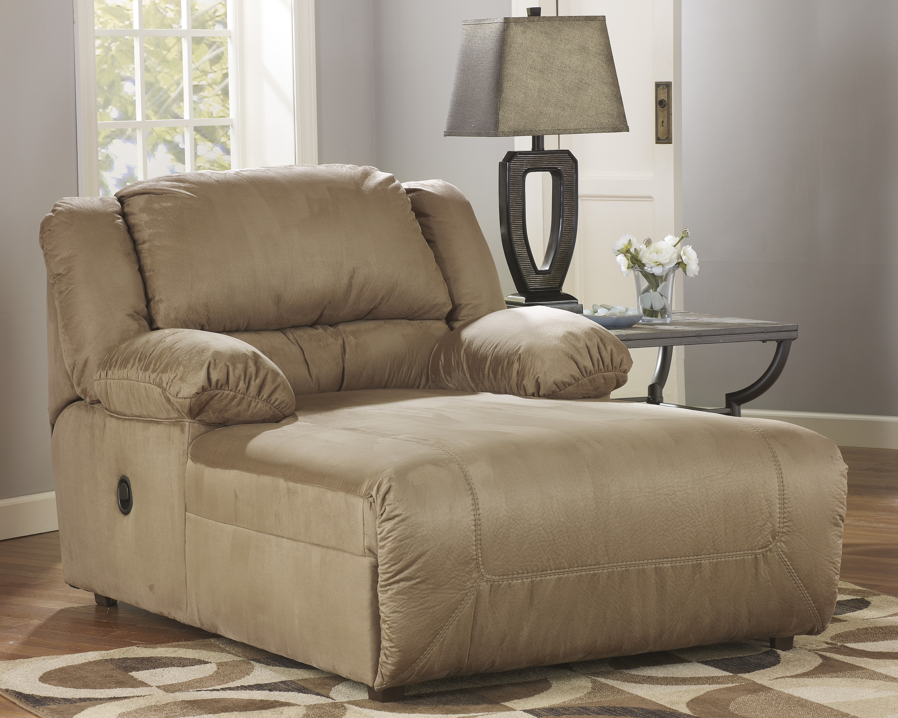 Hogan chaise lounge discount