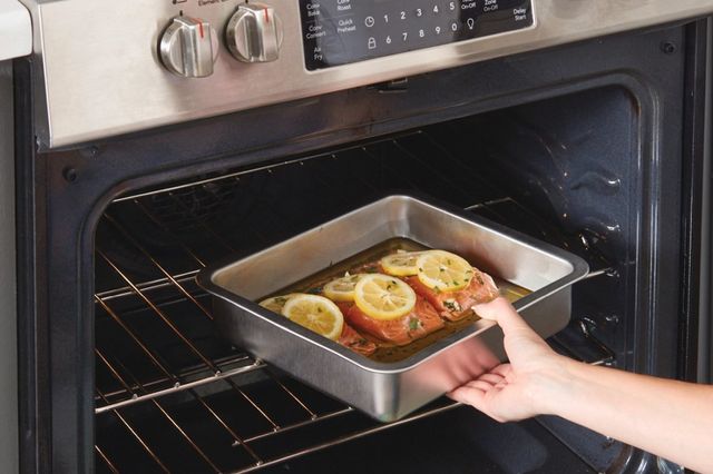 Plat de cuisson Frigidaire® ReadyCook™ pour marinade et four-8