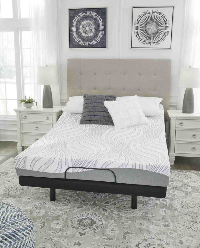 Sierra Sleep® By Ashley 8" Memory Foam Firm Queen Mattress in a Box-6