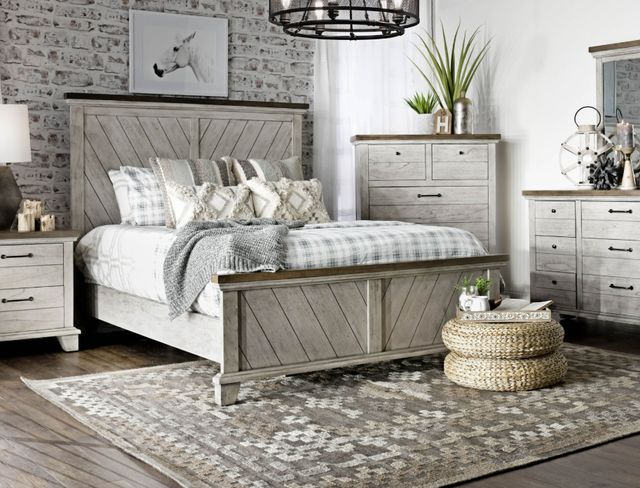 Steve Silver Co. Bear Creek Honey/White Queen Panel Bed-1