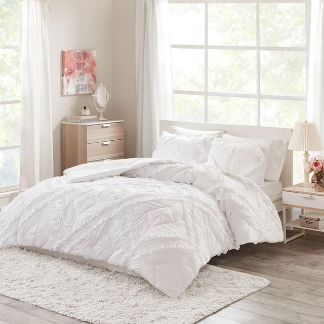 Olliix by Intelligent Design Kacie White Full/Queen Solid Coverlet Set with Tufted Diamond Ruffles-2