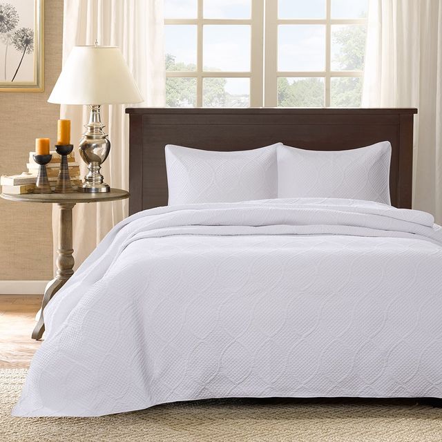 Olliix by Madison Park 3 Piece White King Corrine Reversible Mini Bedspread Set-1