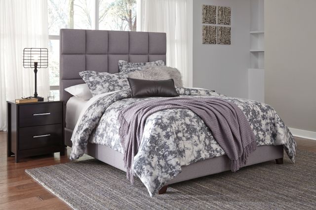 Signature Design by Ashley® Dolante Gray Queen Upholstered Bed-2
