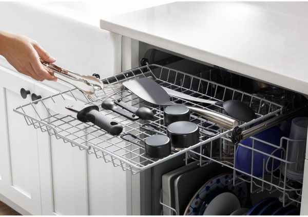 GE 24" Fingerprint Resistant Stainless Steel Built In Dishwasher