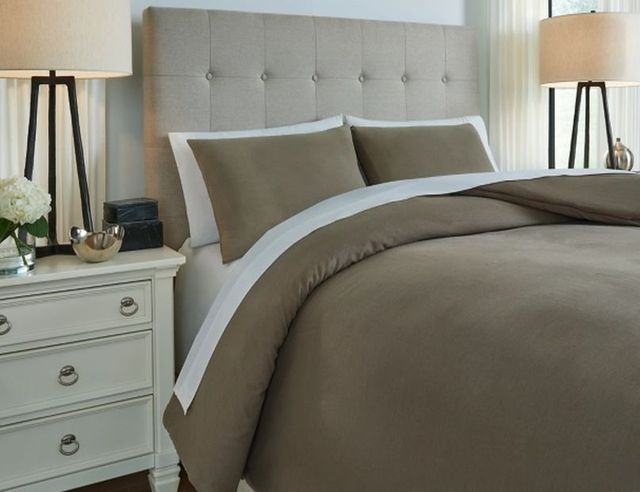 Signature Design by Ashley® Eilena Dark Taupe King Comforter Set-3