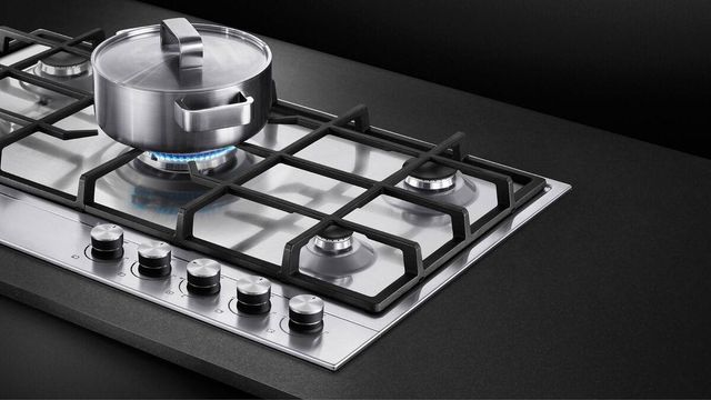 Fisher & Paykel Series 7 30" Stainless Steel Natural Gas Cooktop-3