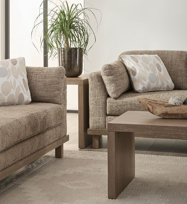 Hughes Furniture® 24200 Snuggy Taupe Loveseat-2