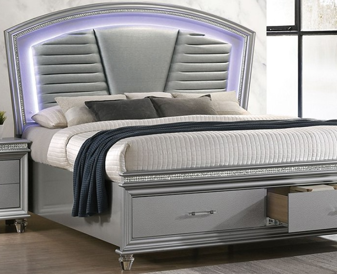 Furniture of America® Maddie Silver Eastern King Upholstered