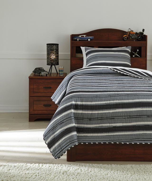 Signature Design by Ashley® Merlin Gray/Cream Twin Coverlet Set-2