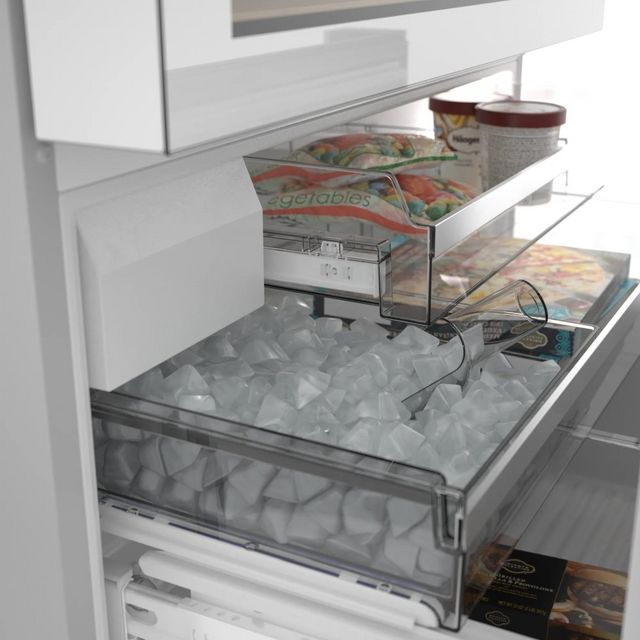 Bosch® 800 Series 36 in. 20.5 Cu. Ft. Arctic White Counter Depth French Door Refrigerator-7