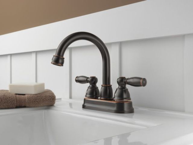 Peerless Claymore™ Oil Rubbed Bronze 2-Handle Bathroom Faucet-1