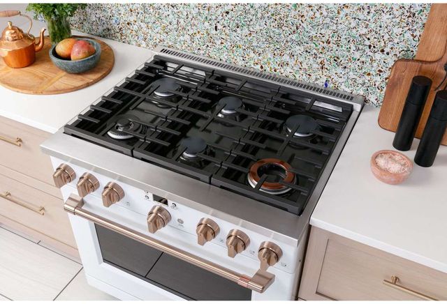 Café™ 36" Stainless Steel Pro Style Dual Fuel Range-6