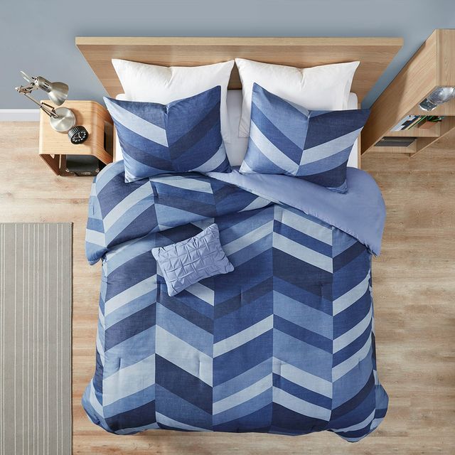 Olliix by Intelligent Design Aiden Navy Twin/Twin XL Chevron Printed Comforter Set-1