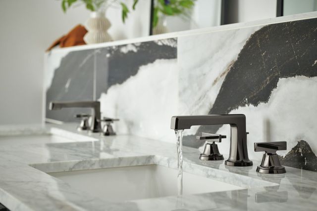 Brizo Levoir™ Brilliance® Black Onyx Widespread Lavatory Low Cross Handle Kit-3