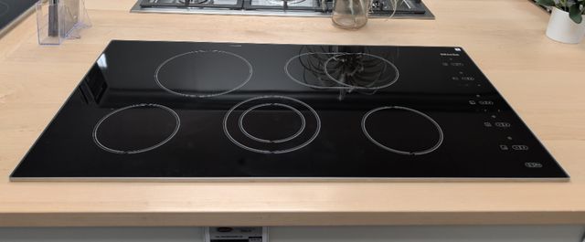 Miele 36" Black Indcution Cooktop-0