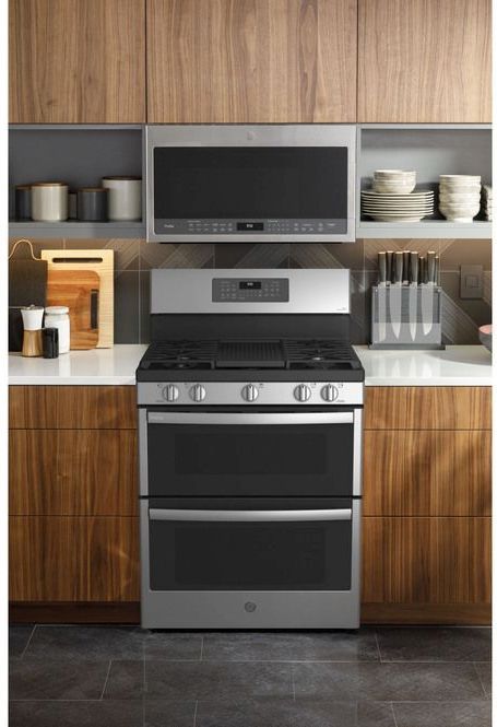 GE Profile 30" Fingerprint Resistant Stainless Steel Freestanding Natural Gas Range