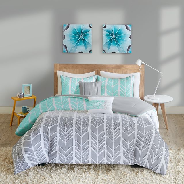 Olliix by Intelligent Design Adel Aqua Twin/Twin XL Comforter Set-0