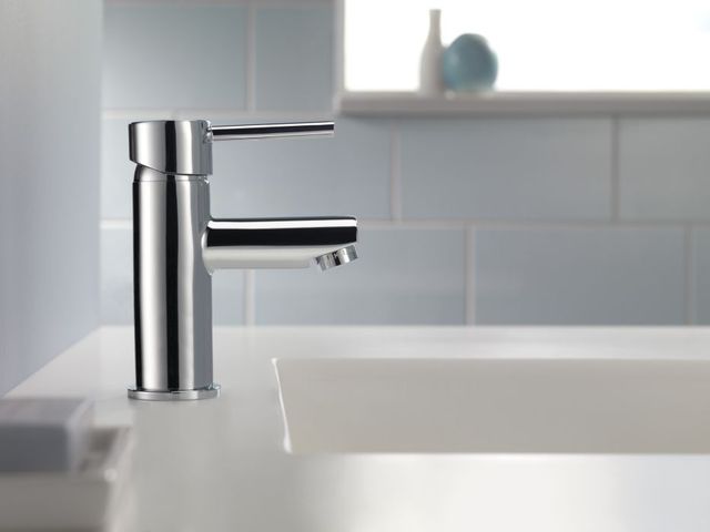 Delta Modern Chrome Single Handle Project Pack Faucet- Low Flow with Drain,1.2 GPM-1