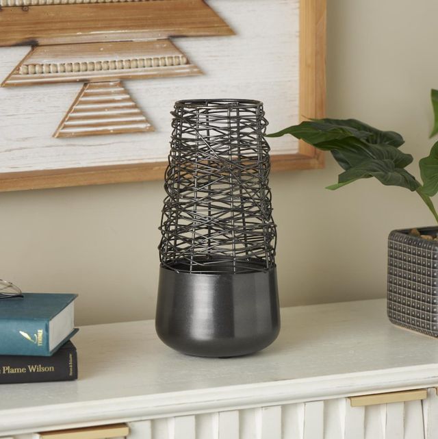 Deco Marche Black Abstract Intertwined Wire Vase with Solid Matte Base-2