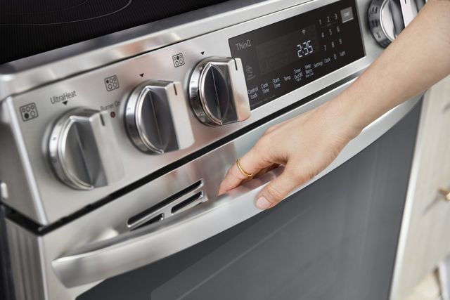 LG 30" PrintProof® Stainless Steel Slide In Electric Range-13