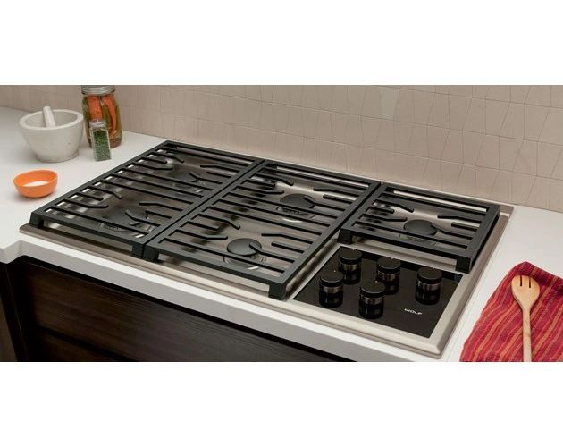 Wolf® 36" Stainless Steel Transitional Natural Gas Cooktop-4