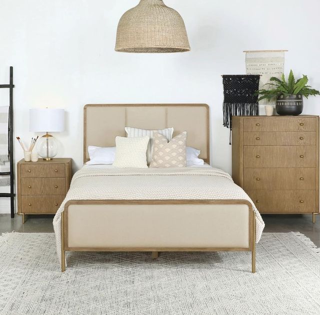 Coaster® Arini Cream/Sand Wash Queen Upholstered Panel Bed -0