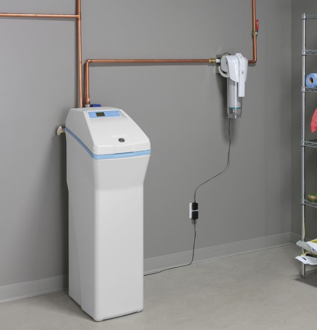 GE® 40,000 Grain Light Gray Smart Water Softener-5
