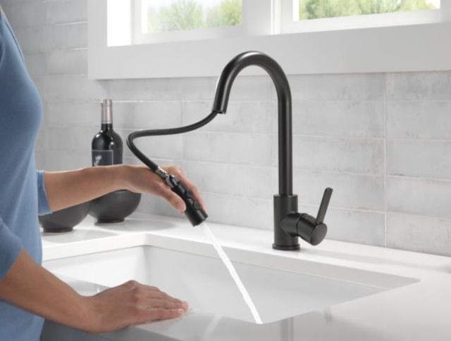 Peerless Precept® Matte Black Single Handle Pull-Down Kitchen Faucet-3