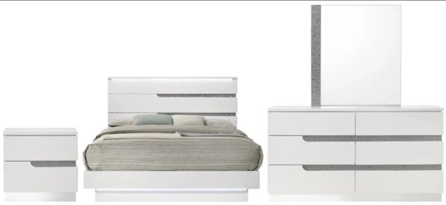 New Classic® Home Furnishings Paradox 4-Piece White California King Panel Bedroom Set-0