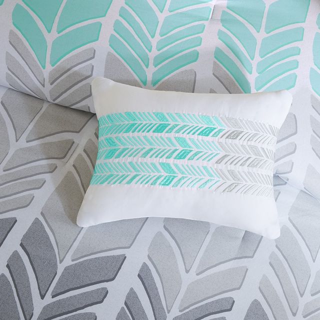 Olliix by Intelligent Design Adel Aqua Twin/Twin XL Comforter Set-2