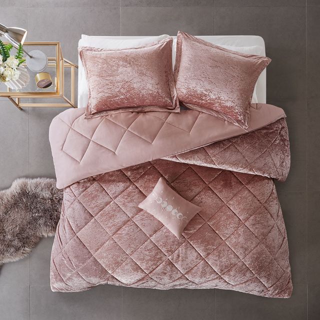 Olliix by Intelligent Design Felicia Blush King/California King Velvet Comforter Set-4