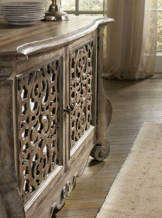Hooker® Furniture Chatelet Caramel Froth/Paris Vintage Buffet-3