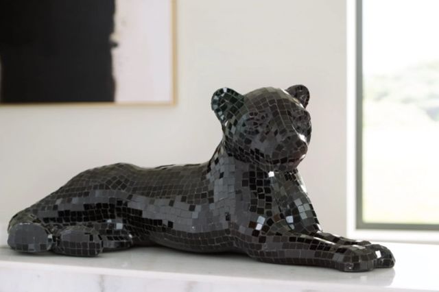Signature Design by Ashley® Drice Black Sculpture-3