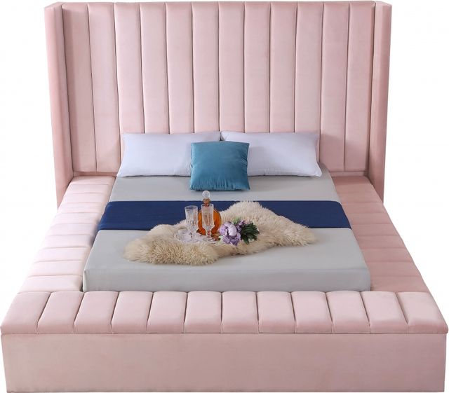 Meridian Furniture Kiki Pink King Bed-1