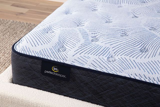 Serta® Perfect Sleeper® Brilliant Sleep 13.5" Innerspring Plush Tight Top King Mattress-1