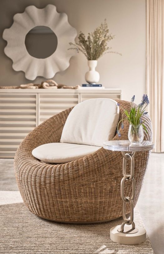 Universal Explore Home™ Oasis Link Accent Table-1