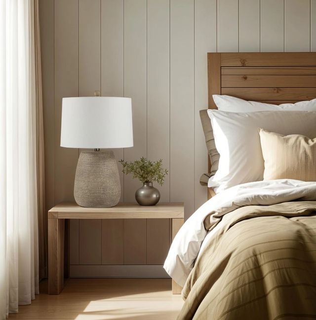 Renwil® Everren Optima Brown Table Lamp-1