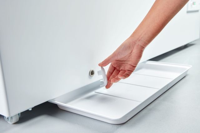 Whirlpool® 9 Cu. Ft. White Convertible Chest Freezer-10