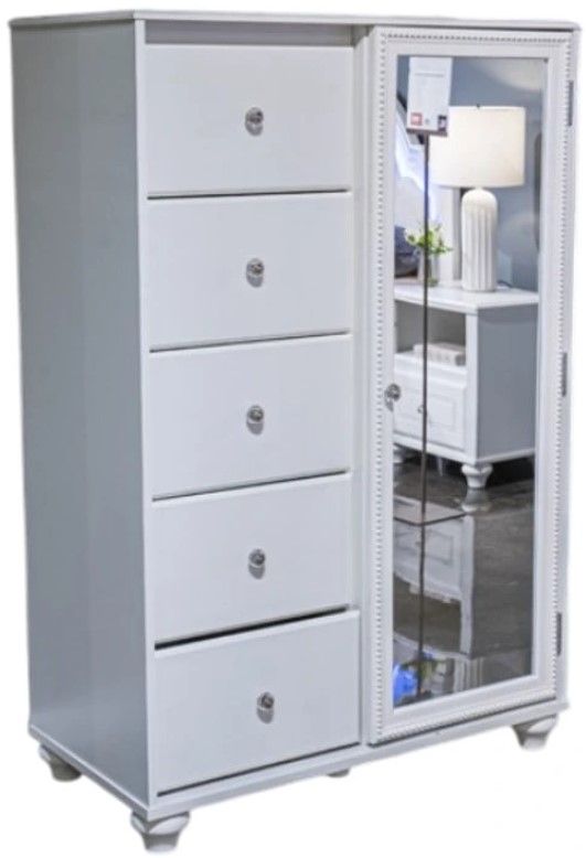 Signature Design by Ashley® Kozlani White Dressing Chest-0