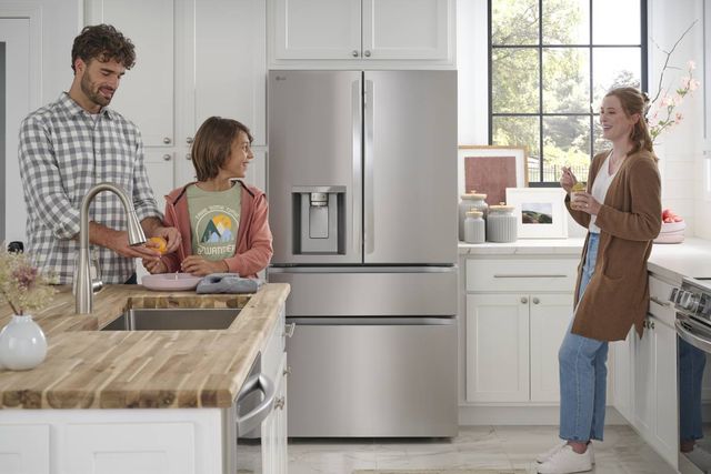 LG 36 in. 24.5 Cu. Ft. Printproof™ Stainless Steel Counter Depth French Door Refrigerator-12